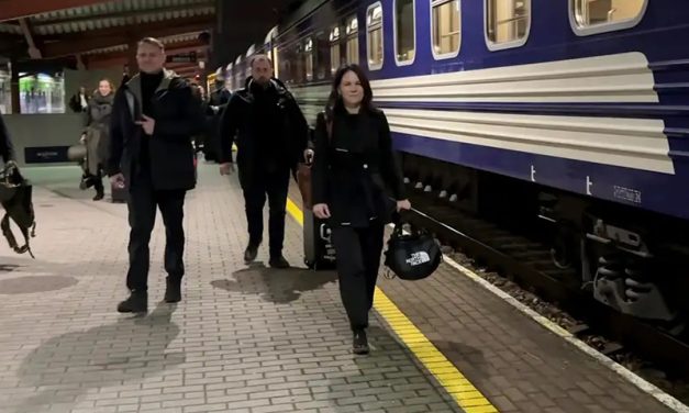 Ministra alemana de Exteriores en Kiev
