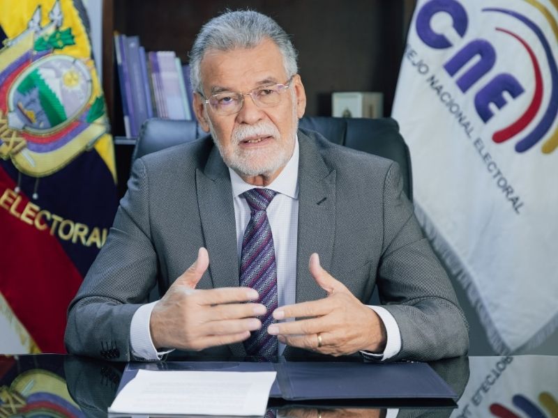 Pita reconoce que el CNE sí pudo denunciar a Noboa por no pedir licencia para hacer campaña