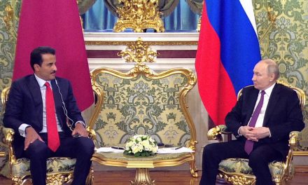 Putin se reúne con el emir de Catar