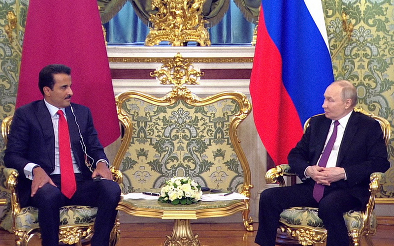 Putin se reúne con el emir de Catar