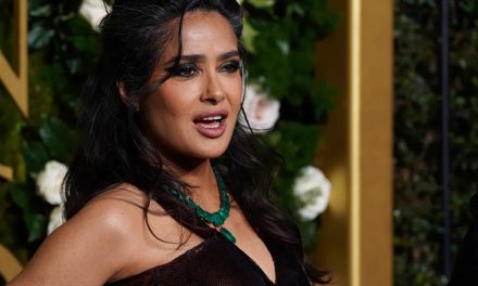 Directora de “Frida” habla sobre el acoso que sufrió Salma Hayek por parte de Harvey Weinstein