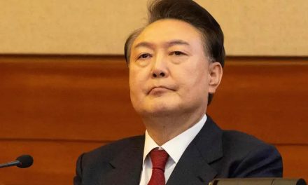 Arranca juicio penal contra Yoon por cargos de insurrección