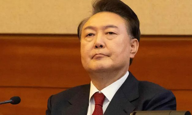 Arranca juicio penal contra Yoon por cargos de insurrección