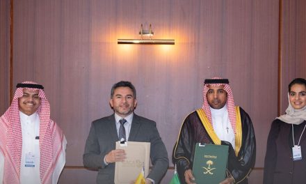 Ecuador y Arabia Saudita firman Acuerdo de Servicios Aéreos para fortalecer la conectividad internacional y abrir nuevas oportunidades en el transporte aéreo