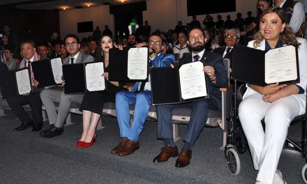 CNE entregó credenciales a los asambleístas electos de Azuay