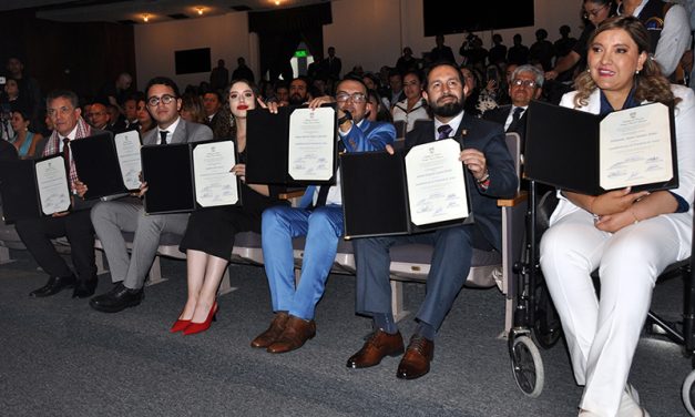 CNE entregó credenciales a los asambleístas electos de Azuay