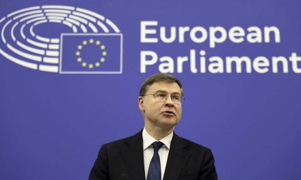 El PIB de la eurozona crece más de lo esperado en el inicio de la escalada comercial con EEUU