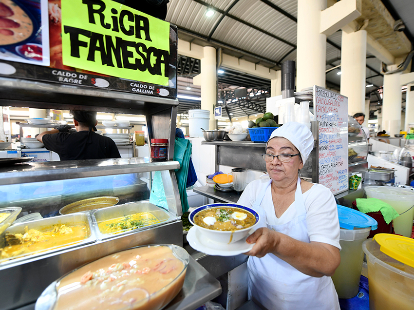 Red de Mercados municipales ofrece a sus clientes la tradicional fanesca