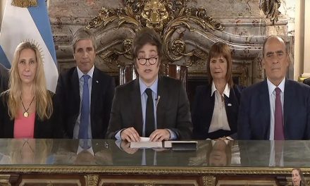 FMI aprueba crédito de USD 20.000 millones para Argentina