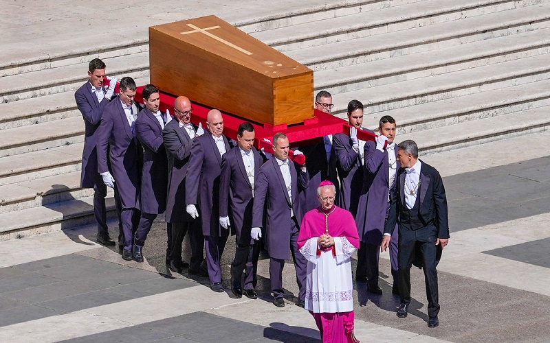 El mundo entierra al papa Francisco