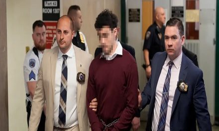 Gran jurado EE.UU. acusa formalmente a Mangione de asesinato