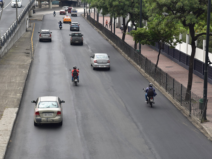 Culminaron trabajos de asfaltado en avenida Luis Cordero Crespo
