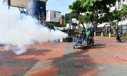 Malecón 2000 realiza jornadas de fumigación una vez al mes