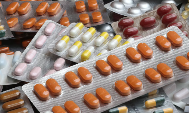 Trump busca reducir los precios de los medicamentos de EE.UU. a niveles internacionales, dicen fuentes