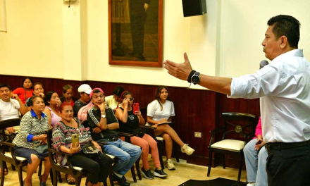 Dirección de Mercados capacitó a comerciantes que participarán en corredor de las calles 28 y la E