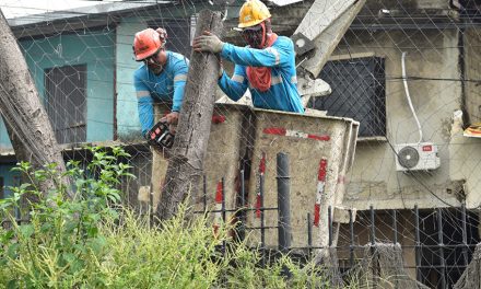 Moradores de la cooperativa Lotes con Servicio Alegría reciben servicios municipales y recuperan su parque