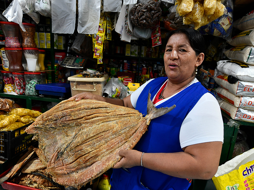 En los mercados municipales se venden los productos para la fanesca desde USD 1