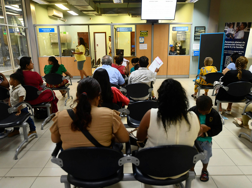 Aumenta demanda de servicios en Registro Civil Municipal por inicio de clases