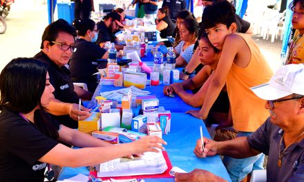 Municipio ofreció servicios médicos gratuitos en feria de salud en el Suburbio