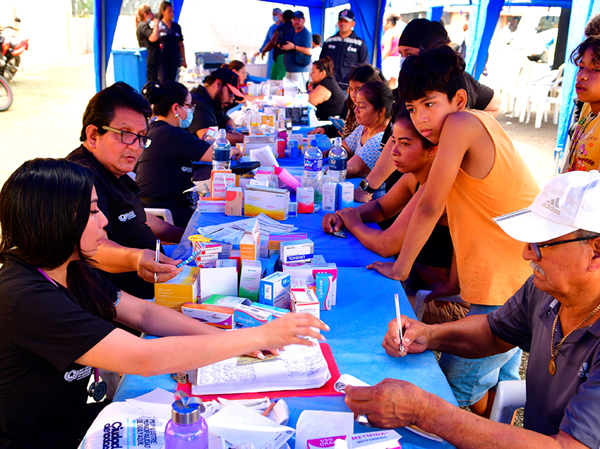 Municipio ofreció servicios médicos gratuitos en feria de salud en el Suburbio