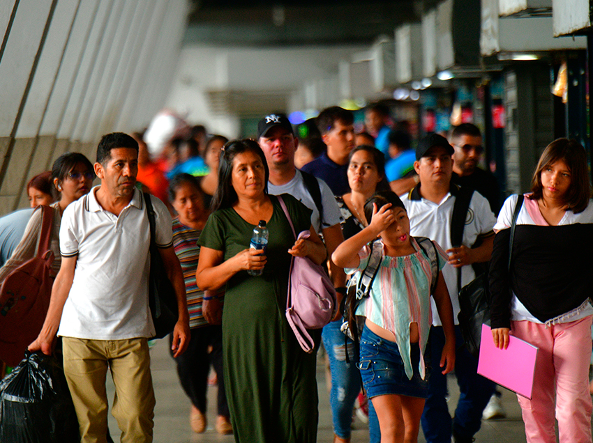 Las dos terminales terrestres de Guayaquil recibieron a más de 267.000 personas durante el feriado de Semana Santa