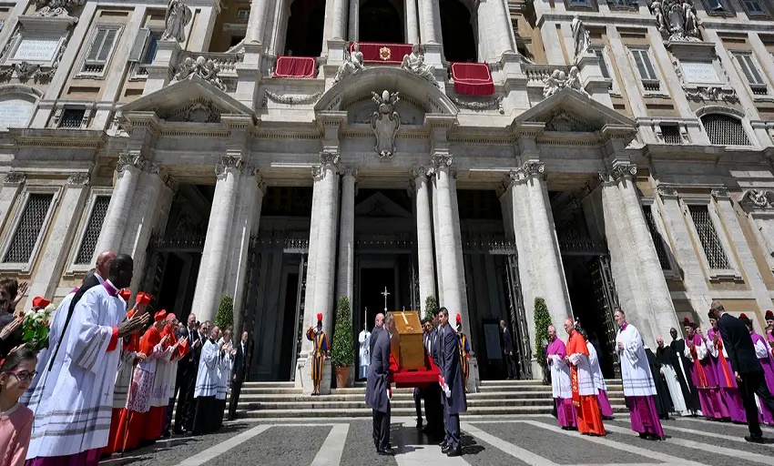 Se abre a visitas la tumba del papa a la espera del cónclave
