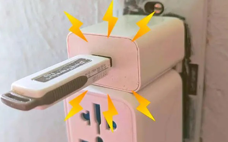 ¿Qué pasa si conectas una memoria USB al cargador del celular y lo enchufas a la corriente? Ingeniero eléctrico revela misterio