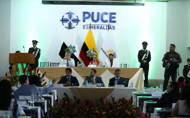 Ejecutivo veta totalmente ley que pretendía entregar USD 1 por barril de petróleo a tres provincias de Ecuador