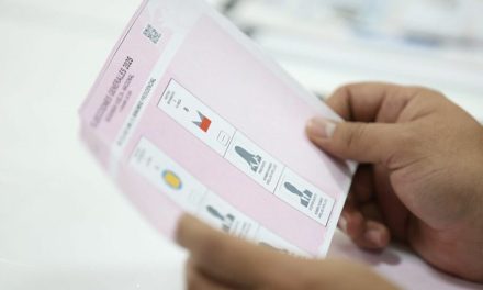 A la prohibición del uso de celulares en segunda vuelta le faltan varios pasos