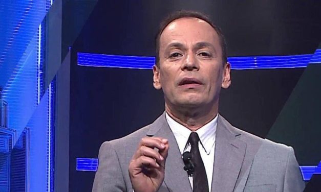 Roberto Bonafont dejó su programa en vivo y fue llevado a un hospital por un fuerte dolor en el pecho