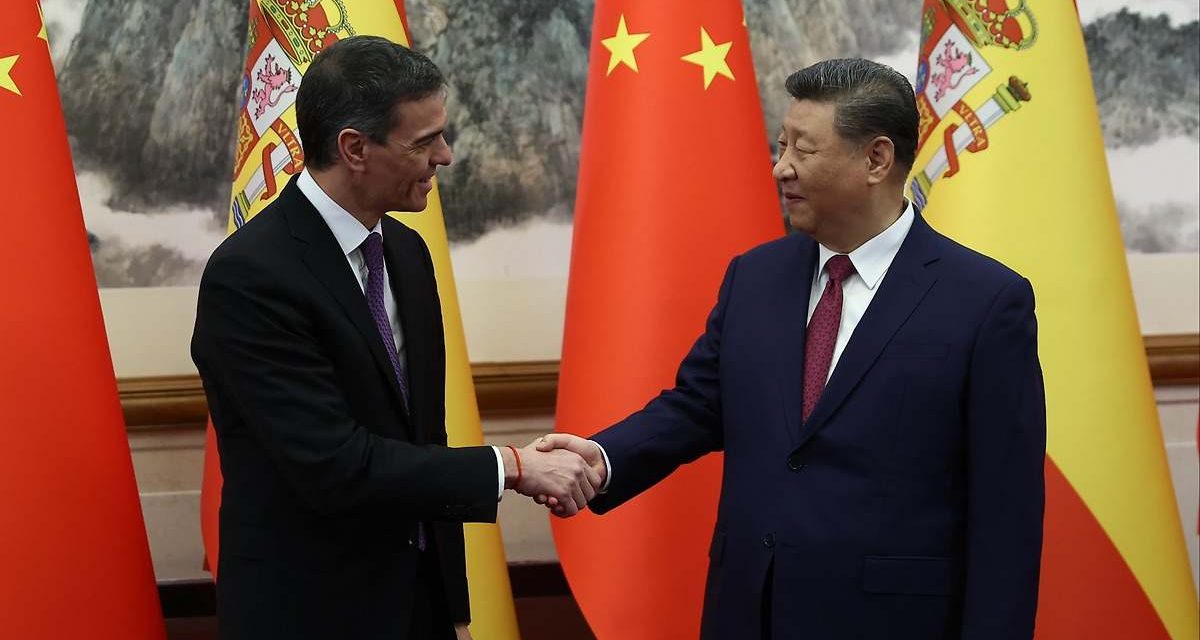 Pedro Sánchez cierra su gira asiática estrechando lazos con Xi Jinping: “España ve a China como un socio de la UE”