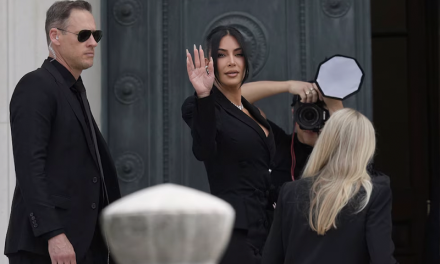Kim Kardashian declaró ante la corte francesa por el robo de 2016: “Estaba segura de que me iba a violar”