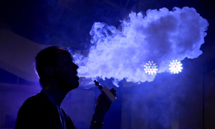 Los pediatras alertan por los efectos nocivos del vapeo en adolescentes