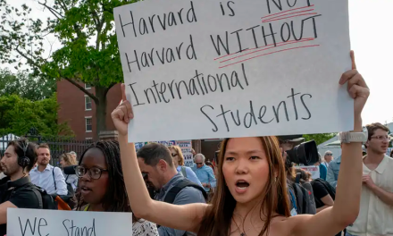 China protesta por revocación de visas a estudiantes en EEUU