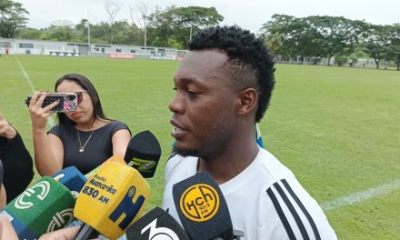 Maicon Solís y el momento del bombillo: «Estamos en EMELEC y sabemos que debemos virar la página rápidamente»