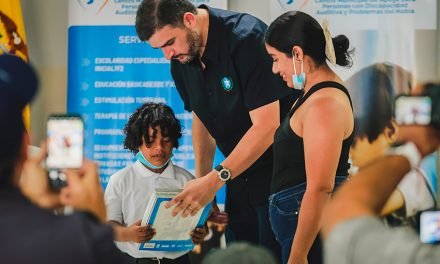 Alcalde de Guayaquil eligió la escuela de ‘Audición y Lenguaje’ para inicio de periodo lectivo