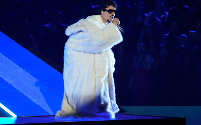 Bad Bunny y Fuerza Regida hacen historia en Billboard con álbumes en español