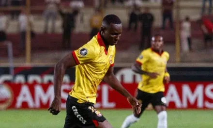 Janner Corozo no sería titular en el Clásico