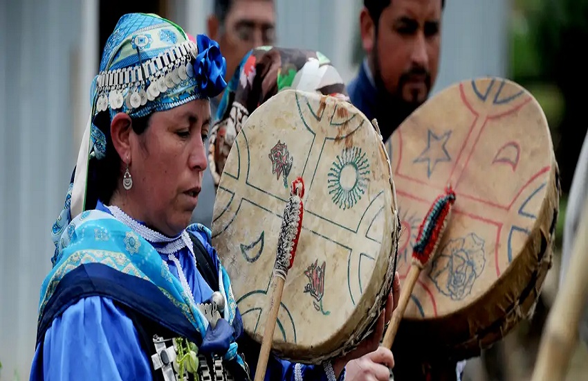 Boric alista reforma para reconocer a los pueblos indígenas