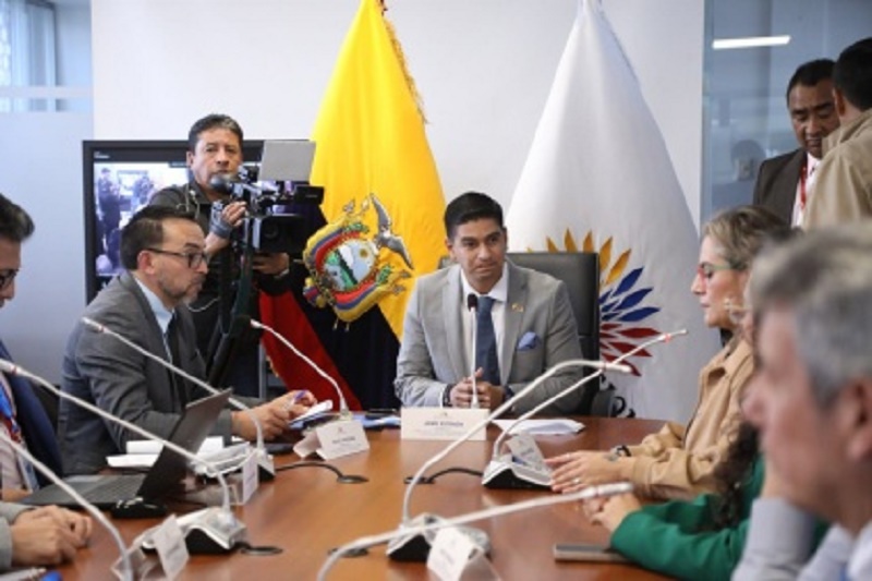 Jaime Estrada y Verónica Iñiguez dirigirán la Comisión de Garantías Constitucionales