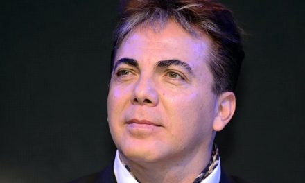 Cristian Castro quisiera compartir casa con su madre y su futura esposa