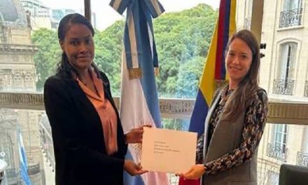 Diana Salazar presentó credenciales como embajadora de Ecuador en Argentina