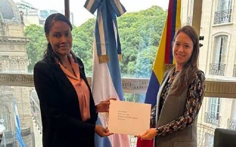 Diana Salazar presentó credenciales como embajadora de Ecuador en Argentina