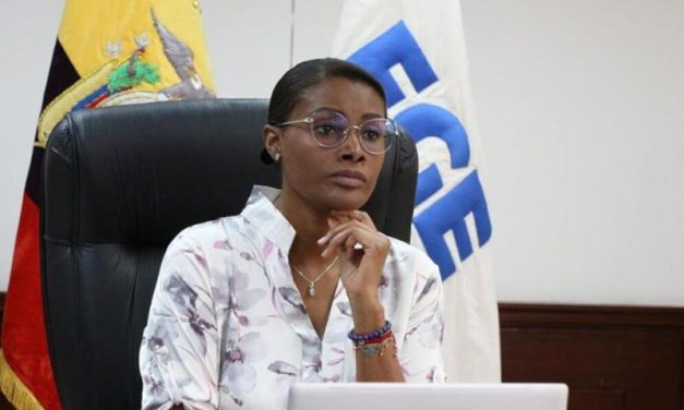 Asamblea tramitará la renuncia de Diana Salazar a la Fiscalía General