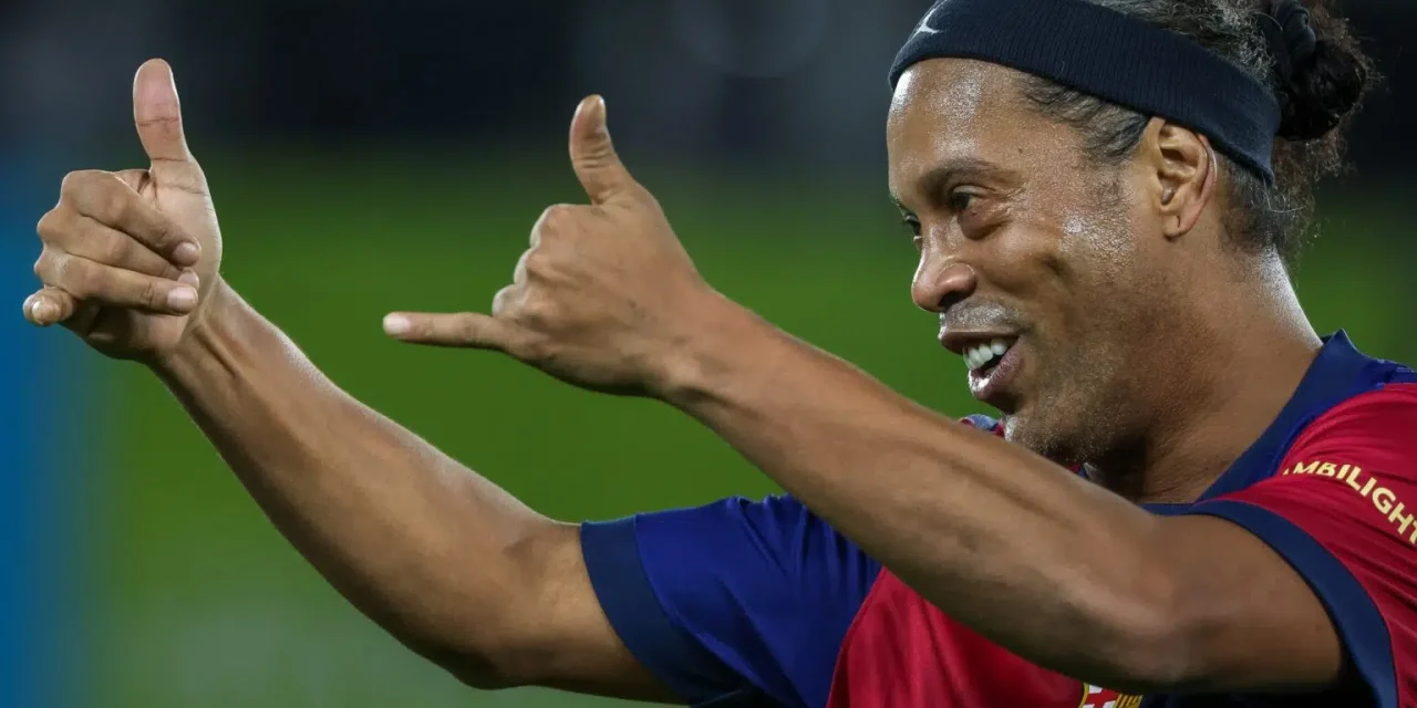 MAGIA INTACTA: Ronaldinho y una gambeta que se volvió viral a sus 45 años