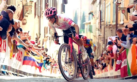 ¡Triunfo ecuatoriano en el Giro! Richard Carapaz gana la Etapa 11 y vuelve a la pelea por la general