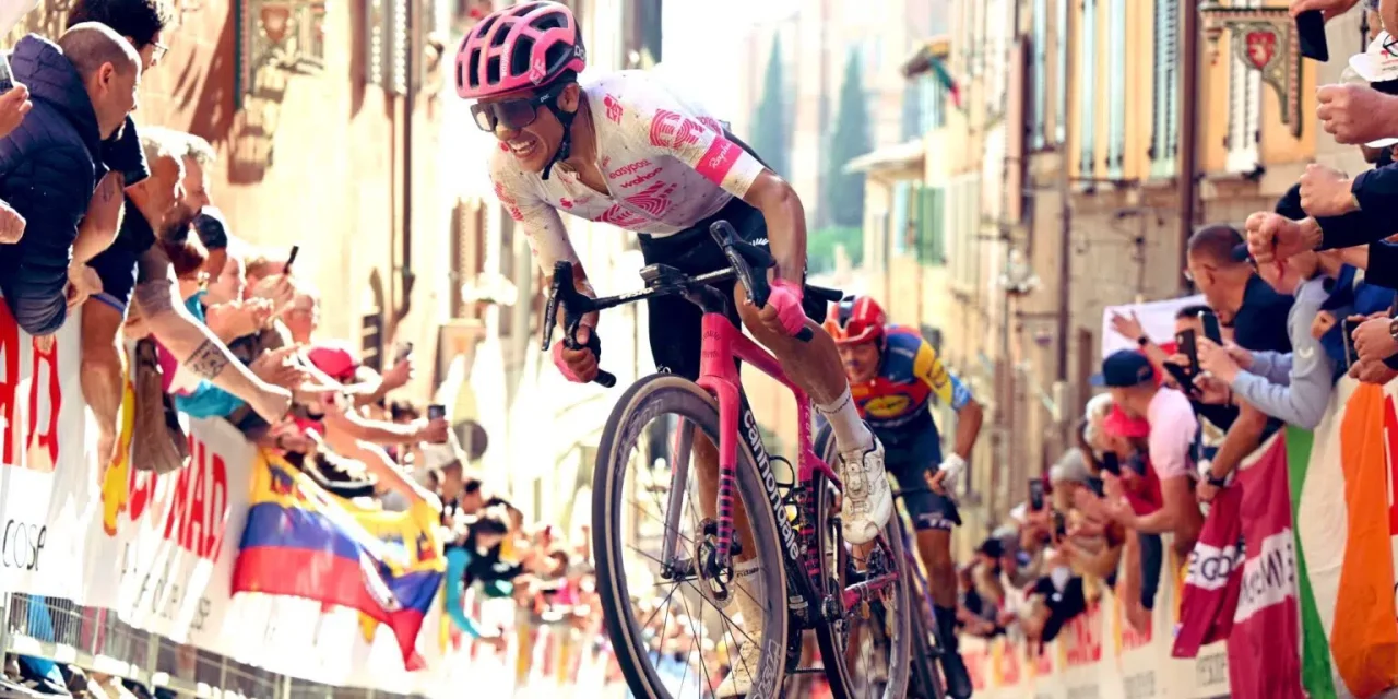 Richard Carapaz brilla en la Etapa 9 del Giro de Italia y se acerca al podio