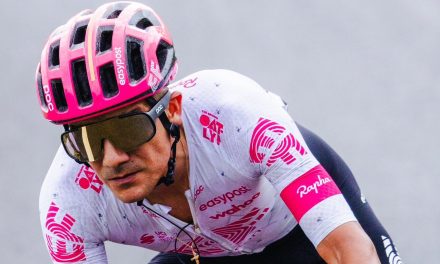 Giro de Italia 2025: Richard Carapaz sube al cuarto lugar