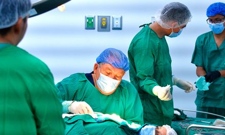 Atención que cambia vidas: el Hospital Bicentenario supera las 120 cirugías gratuitas este año