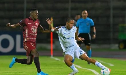 LÍDER E INVICTO: Mushuc Runa igualó ante Cruzeiro en la Sudamericana